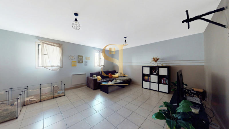 Maison - 263 m² - 8 pièces