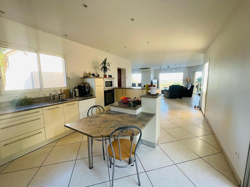 Maison - 219 m² - 7 pièces