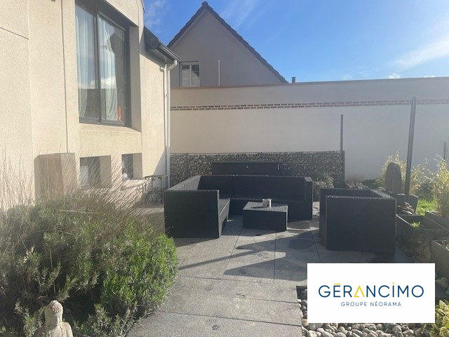 Maison - 241 m² - 7 pièces