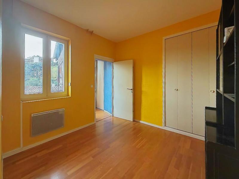 Appartement - 94 m² - 4 pièces