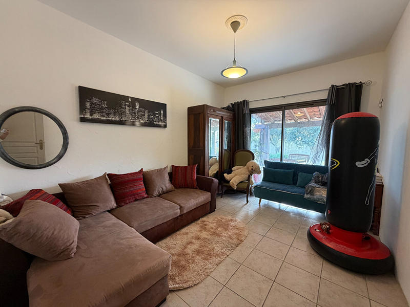 Maison - 300 m² - 9 pièces