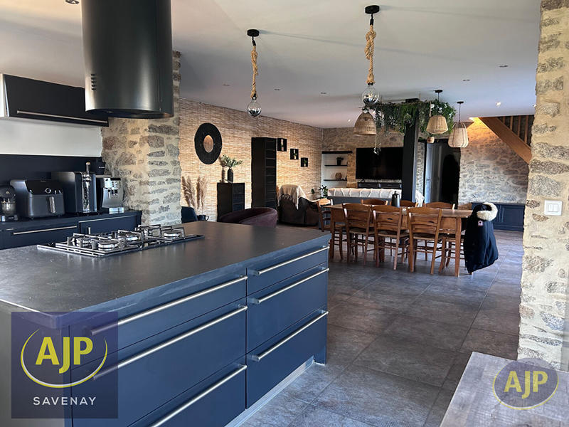 Maison - 157 m² - 6 pièces