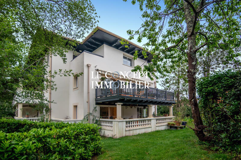 Appartement - 87 m² - 4 pièces