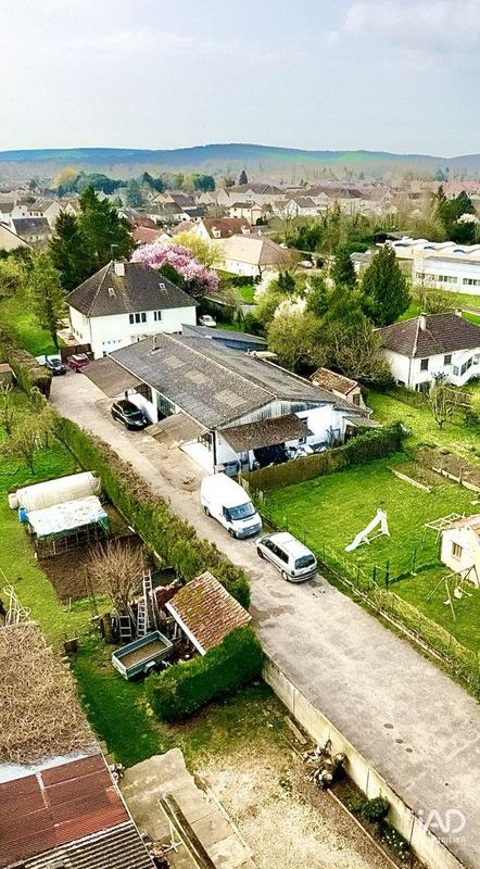 Maison - 247 m² - 5 pièces