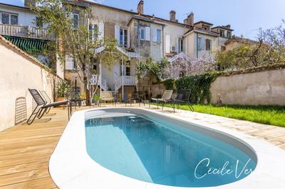 Maison en pierre - 200 m² - 8 pièces