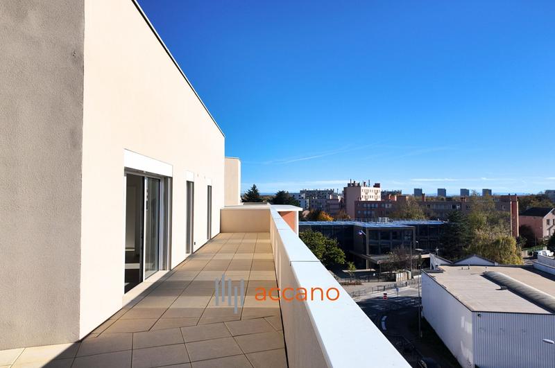 Appartement - 112 m² - 5 pièces