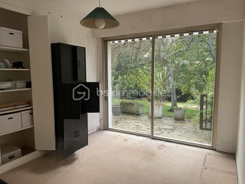 Demeure - 375 m² - 9 pièces