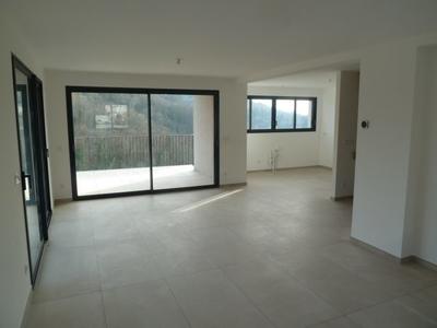 Maison - 139 m² - 5 pièces