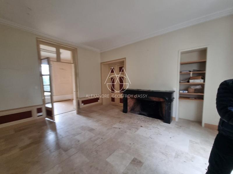 Hôtel particulier - 810 m² - 21 pièces