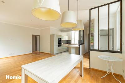 Studio - 150 m² - 5 pièces