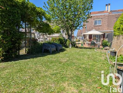 Maison - 159 m² - 5 pièces