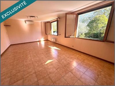 Maison - 97 m² - 5 pièces