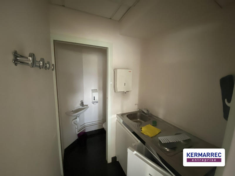 Bureau - 100 m² - 5 pièces