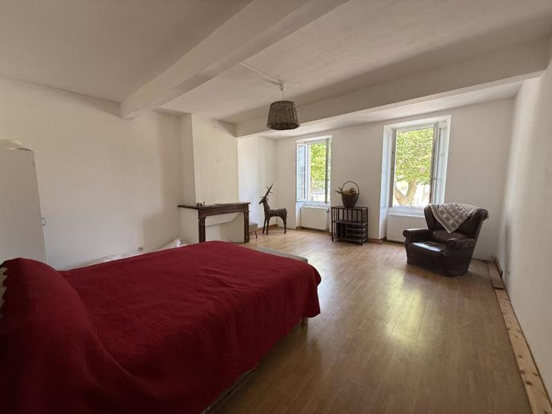 Maison de village - 234 m² - 8 pièces