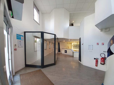 Local commercial - 581 m²