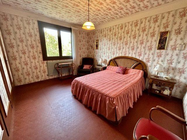 Maison traditionnelle - 200 m² - 5 pièces