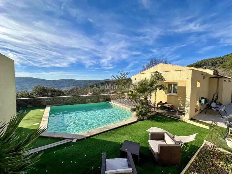 Maison - 197 m² - 5 pièces