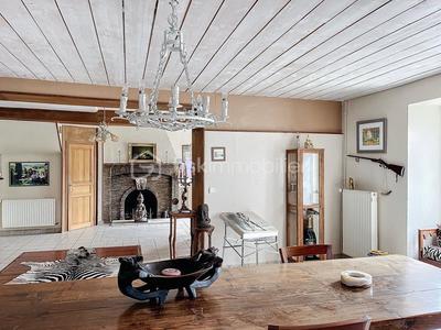 Propriété - 550 m² - 18 pièces