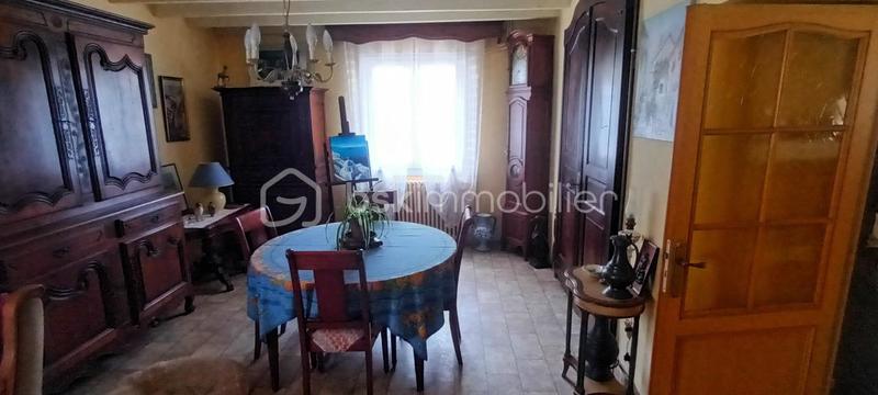 Maison - 230 m² - 11 pièces