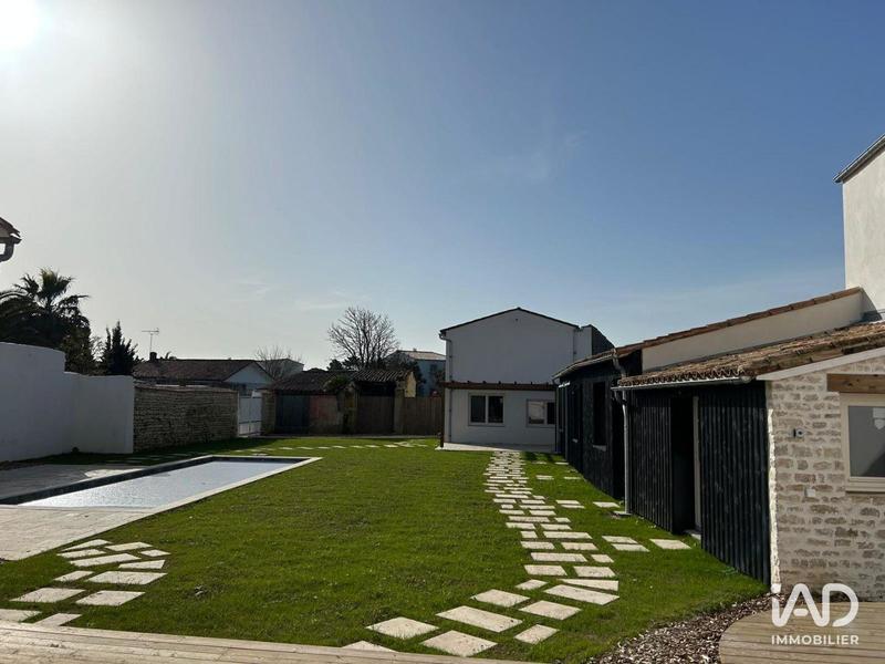 Maison - 397 m² - 7 pièces