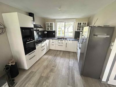 Maison - 128 m² - 7 pièces