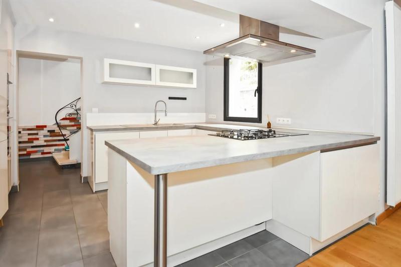 Maison - 170 m² - 5 pièces