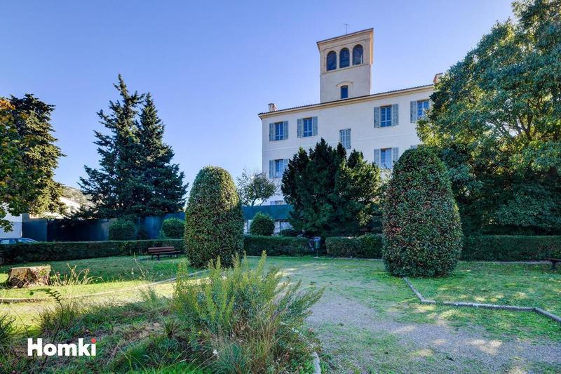 Appartement - 99 m² - 4 pièces