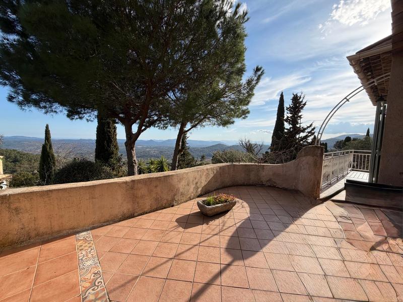 Maison - 107 m² - 4 pièces