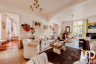 Maison - 366 m² - 26 pièces