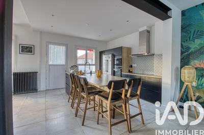 Maison - 172 m² - 8 pièces