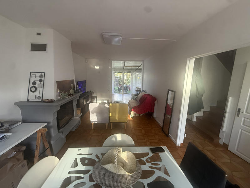 Maison - 93 m² - 5 pièces