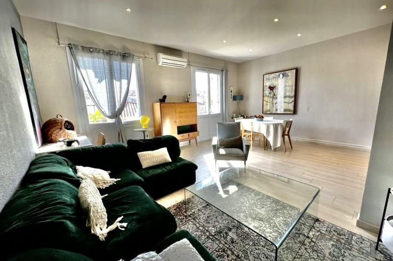 Appartement ancien - 77 m² - 3 pièces