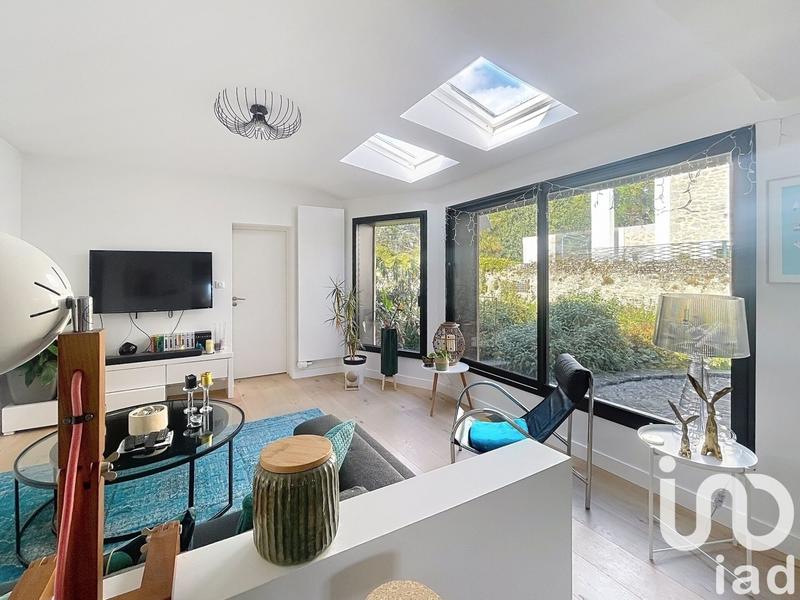 Maison - 260 m² - 8 pièces