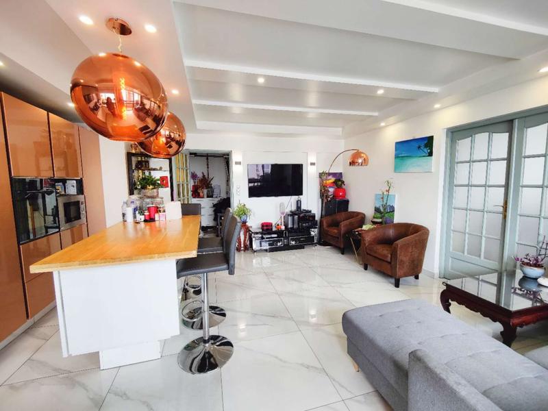 Appartement - 88 m² - 5 pièces