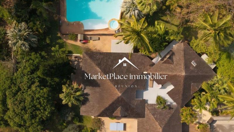 Villa - 300 m² - 8 pièces