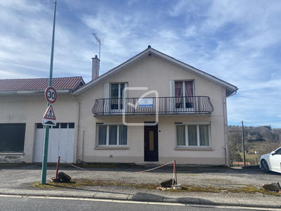 Maison - 120 m² - 8 pièces