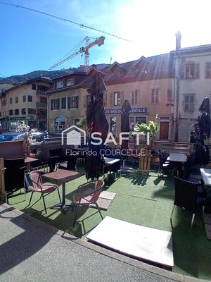 Local commercial - 84 m² - 3 pièces