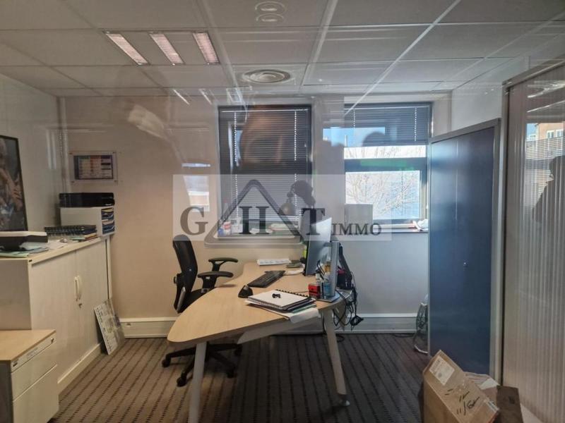 Bureau - 178 m²