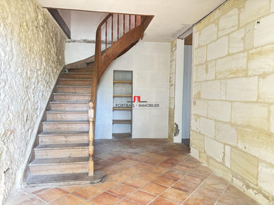 Maison - 225 m² - 8 pièces