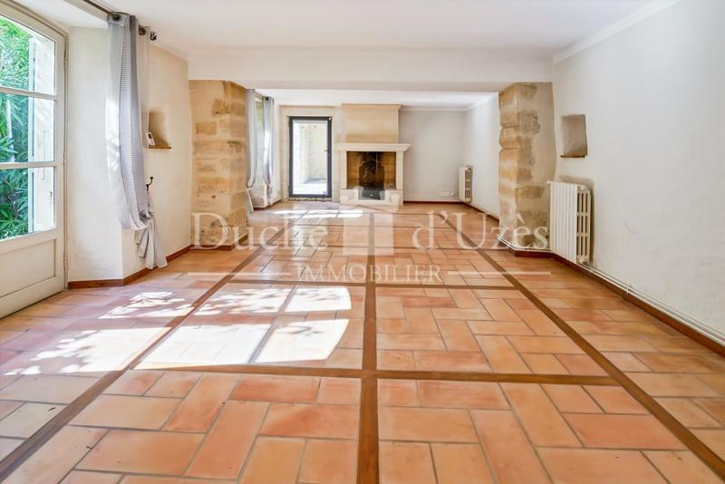 Propriété - 307 m² - 7 pièces