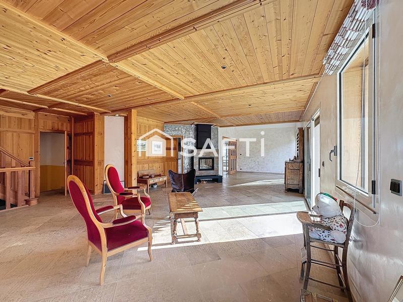 Maison - 251 m² - 10 pièces