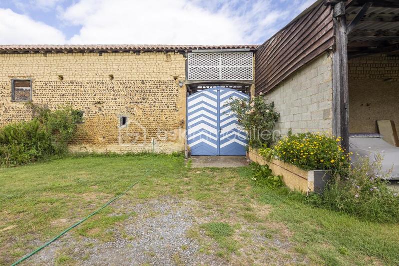 Maison - 400 m² - 12 pièces