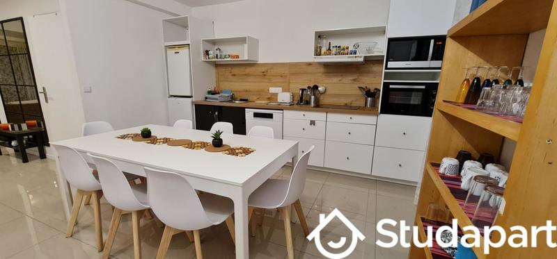 Chambre - 13 m² - 1 pièce