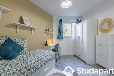 Chambre - 10 m² - 1 pièce