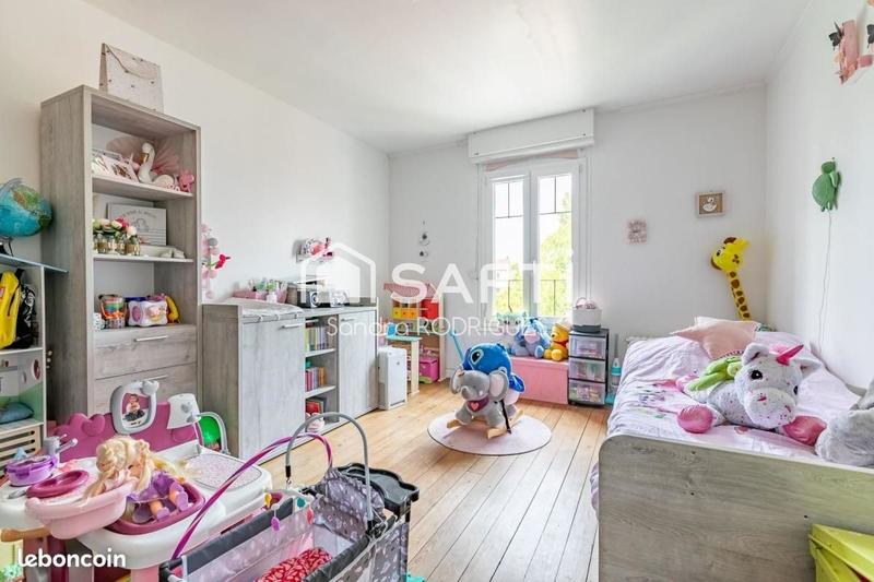 Maison - 160 m² - 8 pièces