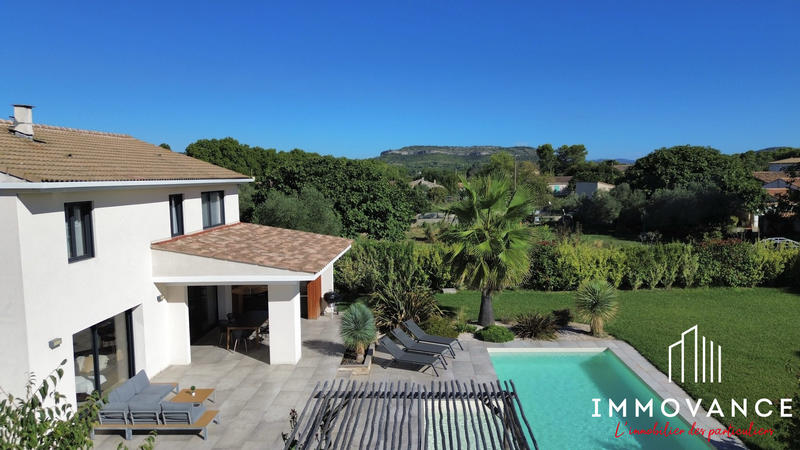 Villa - 190 m² - 6 pièces