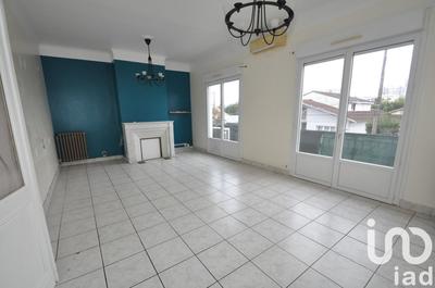 Maison - 220 m² - 8 pièces