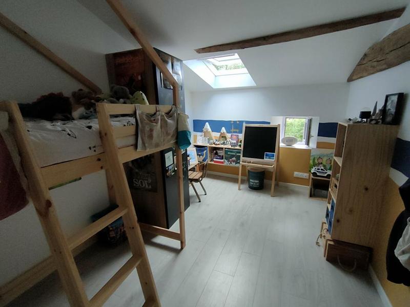 Maison - 90 m² - 5 pièces