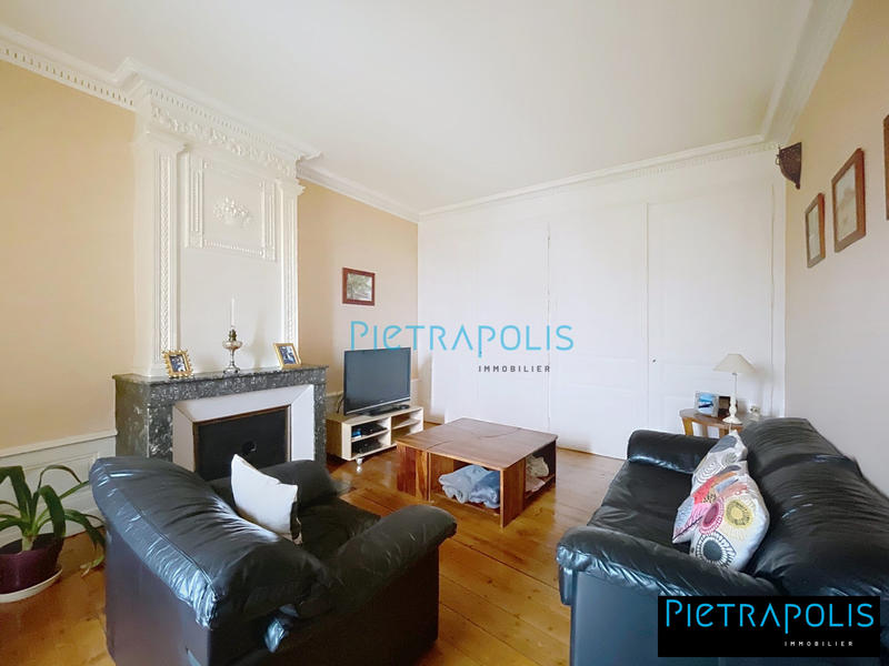 Maison ancienne - 223 m² - 8 pièces