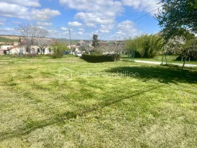 Terrain constructible - 703 m²
